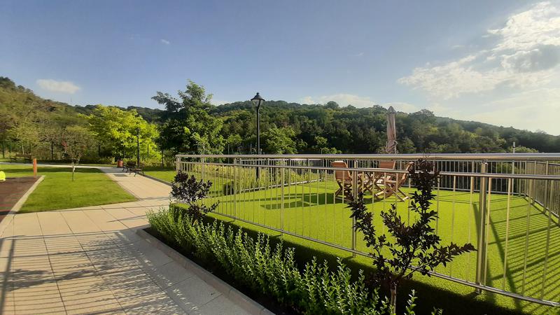 New homes and parking spaces in greenery, clean air, panoramic views and tranquility