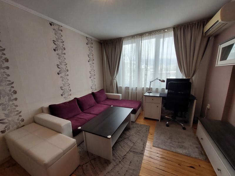 Furnished apartment near the South Park, Vladislav Gramatik School, kindergarten