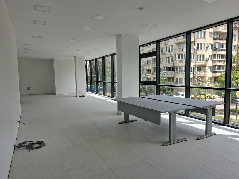 Communicative business property high-class construction near embassy and major boulevard