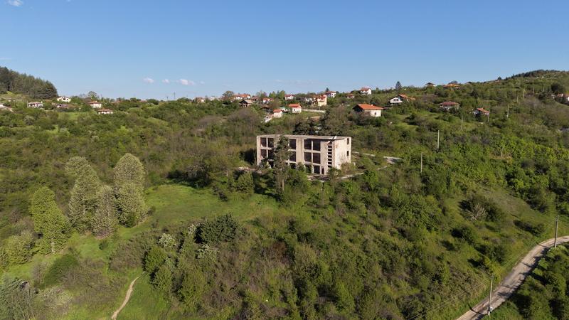 Solid 3-storey building (former school) amidst beautiful nature near ski resort Borovets