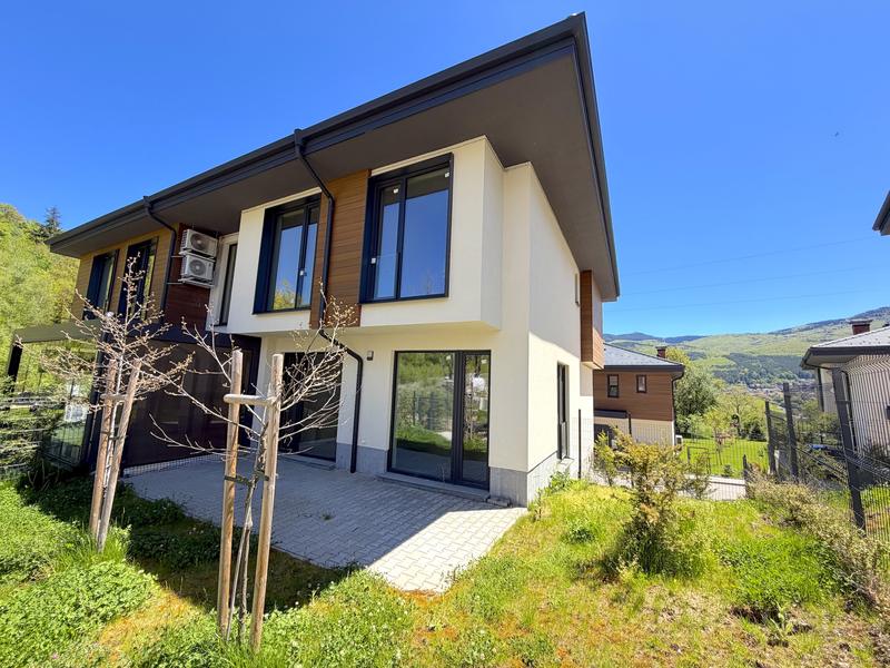 Functional three-level house with double garage and parking space near Sofia