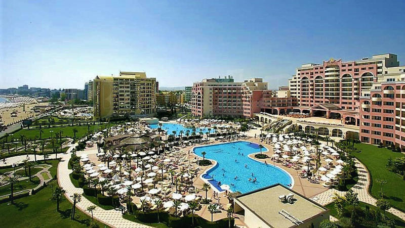 Furnished apartment in Majestic complex