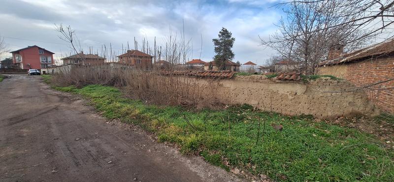 Property with excellent potential in Rogosh village, just 7 km from Plovdiv
