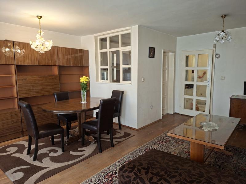 Bright and cozy home with an excellent location and functional layout