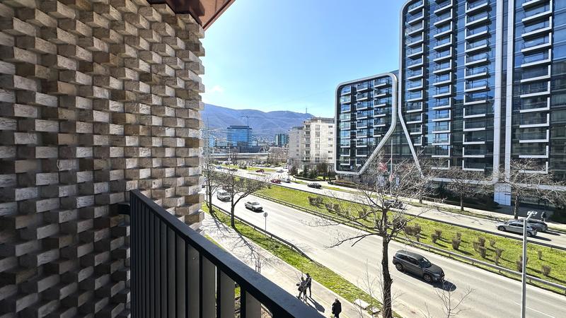Functional property, suitable for office or living in the iconic Kosher building