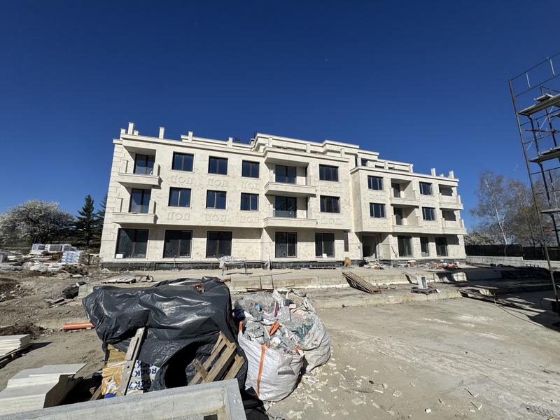 Residential complex with amenities in the town of Bankya
