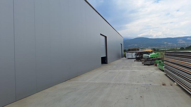 Property with excellent potential for warehouse, production or logistics activity
