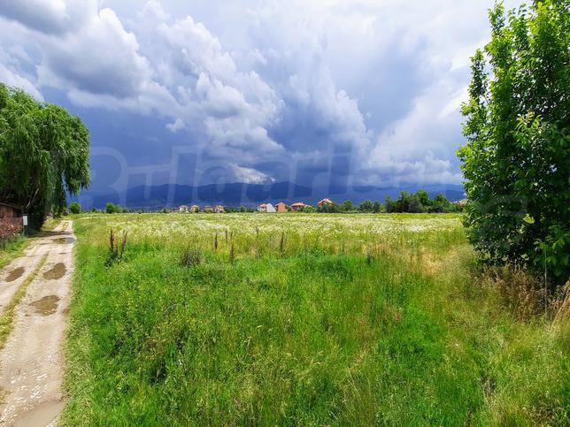 Large plot of land 150 meters from the regulation in the city of Plovdiv