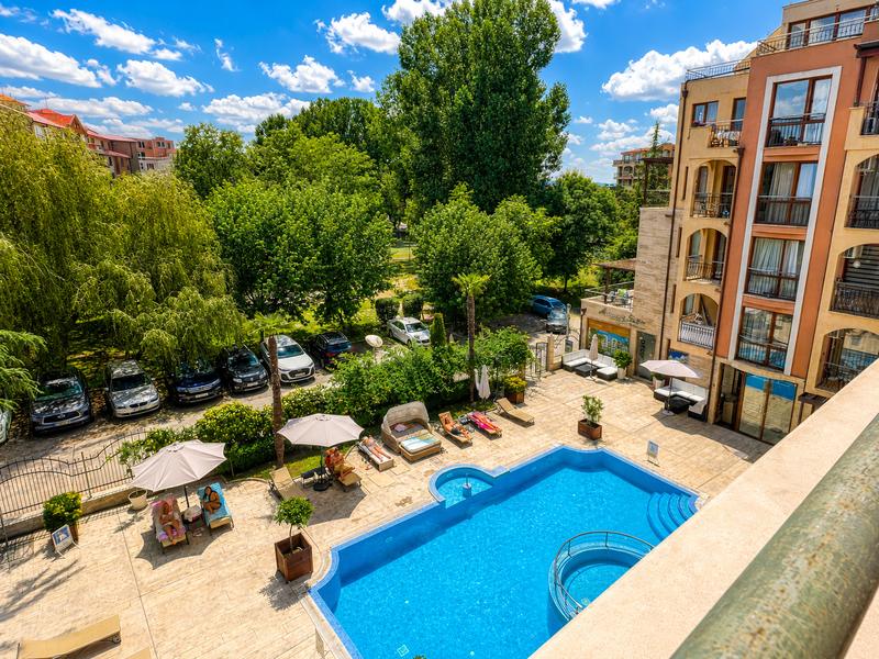 Comfort, tranquillity and beautiful views in a premium complex with first-class amenities