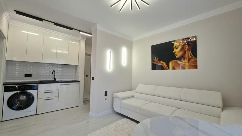 Modern furnished property in a preferred area just minutes from the sea