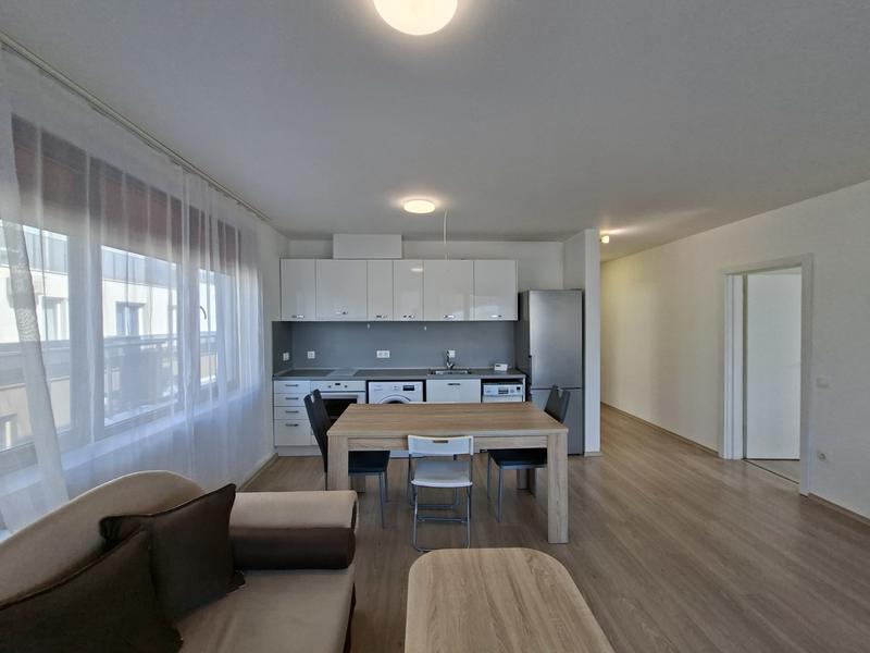 Spacious home with mountain views within walking distance of Paradise Center