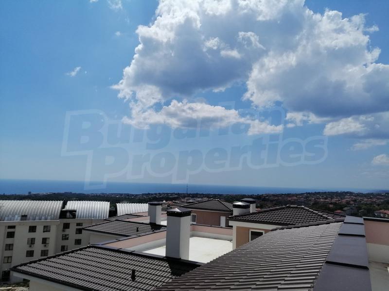 New homes and parking spaces in greenery, clean air, panoramic views and tranquility
