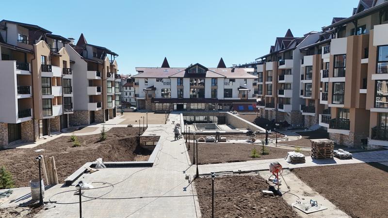 Studios, one- and two-bedroom apartments with unique views of the Rila, Pirin and Rhodope mountains