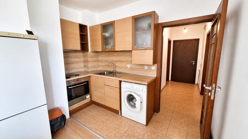 Communicative apartment with parking space 1 km from the beach