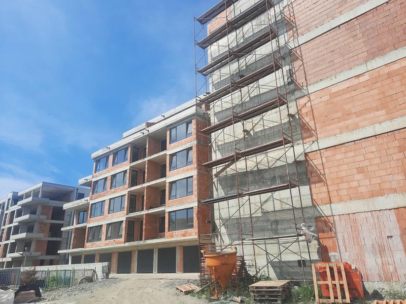 Apartments under construction in peaceful neighborhood close to the center and to the rehabilitation complexes of Pomorie
