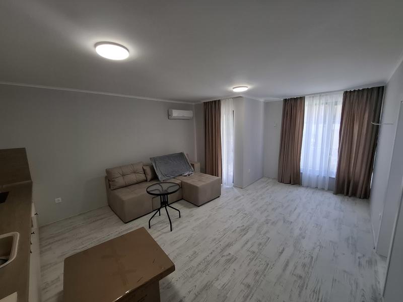 Gorgeous gated complex with swimming pool on the second line, next to the beach Smokinya