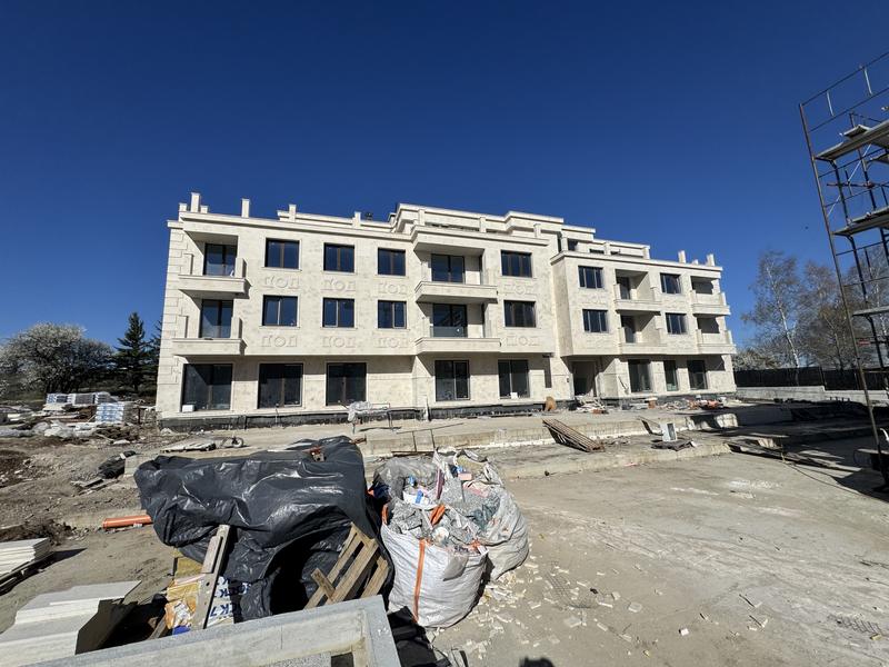 Residential complex with amenities in the town of Bankya