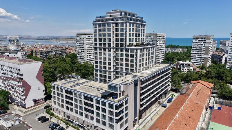 Last apartments with 360� panoramic views of the city and the sea