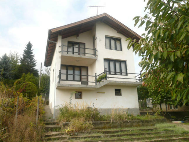 Big house in good condition with wonderful views to the river Big house in good condition with wonderful views to the river