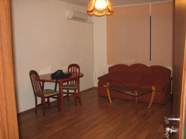 Apartment with new furniture in a quiet street near the stadium Apartment with new furniture in a quiet street near the stadium