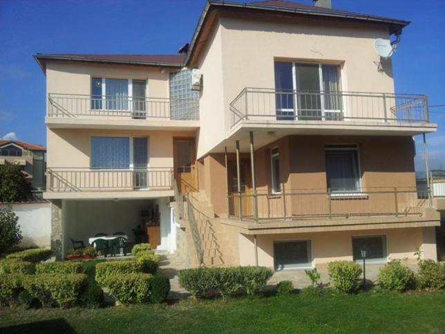 Nice renewed and furnished house near St. Constantin&Helena resort Nice renewed and furnished house near St. Constantin&Helena resort