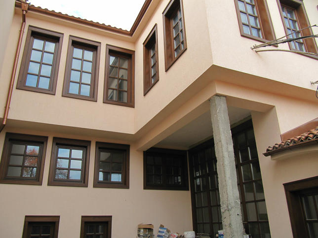 Stylishly finished home with authentic architecture and garden Stylishly finished home with authentic architecture and garden