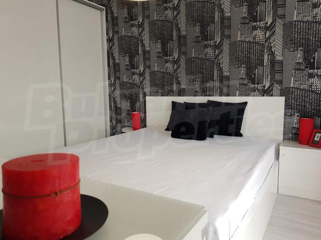Stylishly furnished apartment with plunge pool in the backyard Stylishly furnished apartment with plunge pool in the backyard