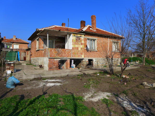 Detached rural property with good communication Detached rural property with good communication