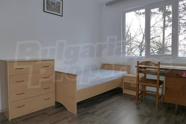 Sunny and warm apartment on a quiet street near a metro station Sunny and warm apartment on a quiet street near a metro station