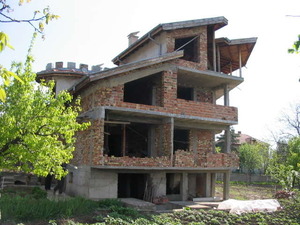 Superb family dream home with interesting architecture Superb family dream home with interesting architecture
