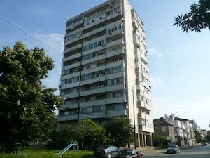 Nice dwelling, suitable for renting, near the Danube park Nice dwelling, suitable for renting, near the Danube park