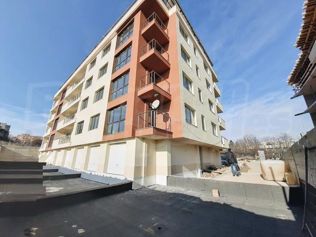Quality apartments with basements near university and future metro station Quality apartments with basements near university and future metro station