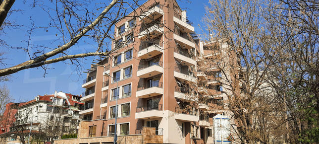1-bedroom apartments, garages, shop with easy access to the Rowing base and mall 1-bedroom apartments, garages, shop with easy access to the Rowing base and mall
