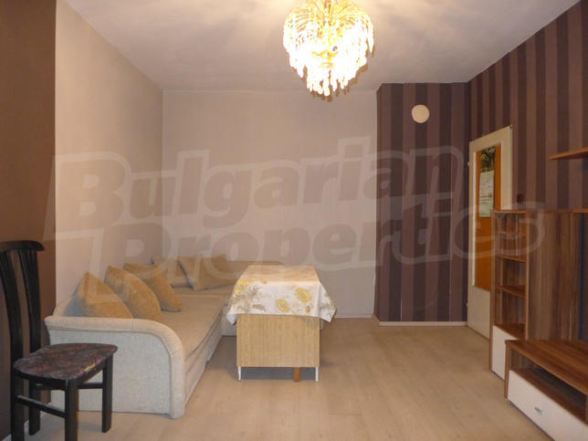 Spacious apartment for rent in Poligona district Spacious apartment for rent in Poligona district