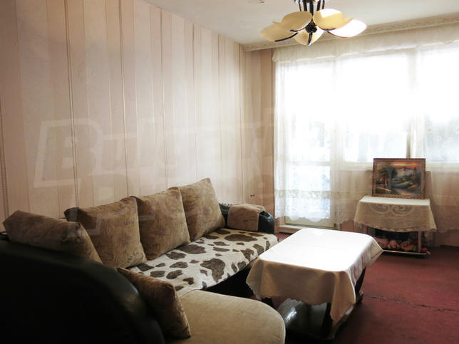 Spacious home with easy access to Business Park, Metro Station and the Ring Road
Spacious home with easy access to Business Park, Metro Station and the Ring Road
