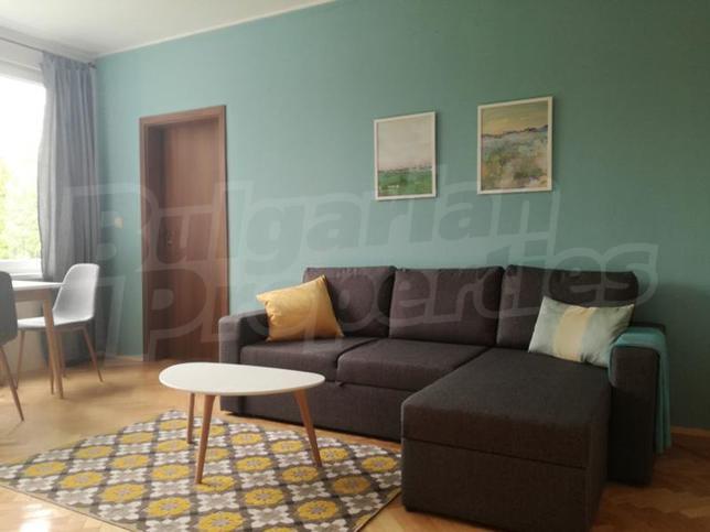 One-bedroom apartment furnished by designer design One-bedroom apartment furnished by designer design