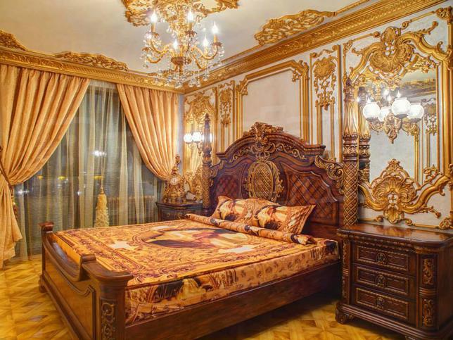 Unique property in Versailles style, 15 minutes away from metro station Unique property in Versailles style, 15 minutes away from metro station