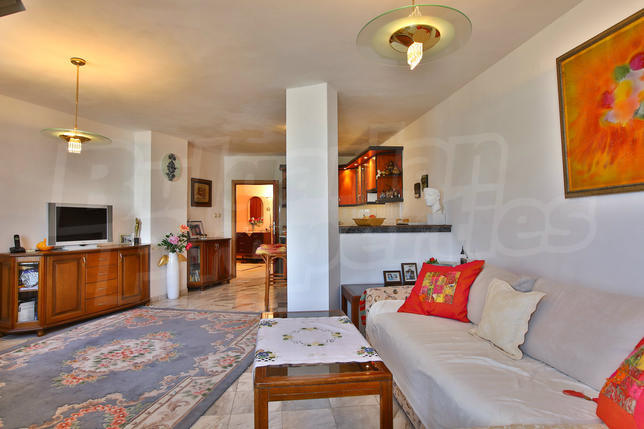 Two-bedroom apartment with parking place near metro station on Ovcha Kupel Blvd. Two-bedroom apartment with parking place near metro station on Ovcha Kupel Blvd.