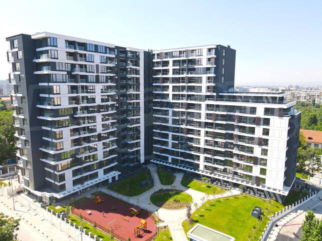 Two-bedroom family home in a preferred metropolitan area Two-bedroom family home in a preferred metropolitan area