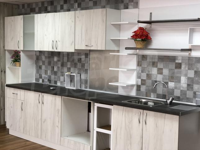 Spacious home with a communicative location to all the everyday amenities Spacious home with a communicative location to all the everyday amenities