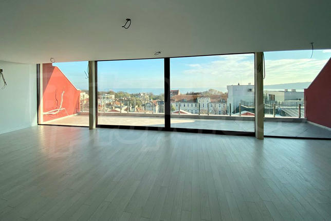 Extremely spacious apartment situated next to Primorski Park Extremely spacious apartment situated next to Primorski Park