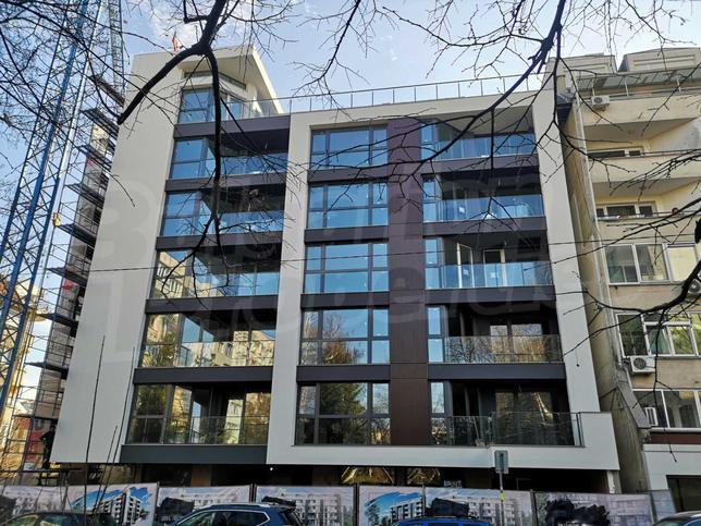 Apartments with one, two or three bedrooms in a new high-rise building Apartments with one, two or three bedrooms in a new high-rise building