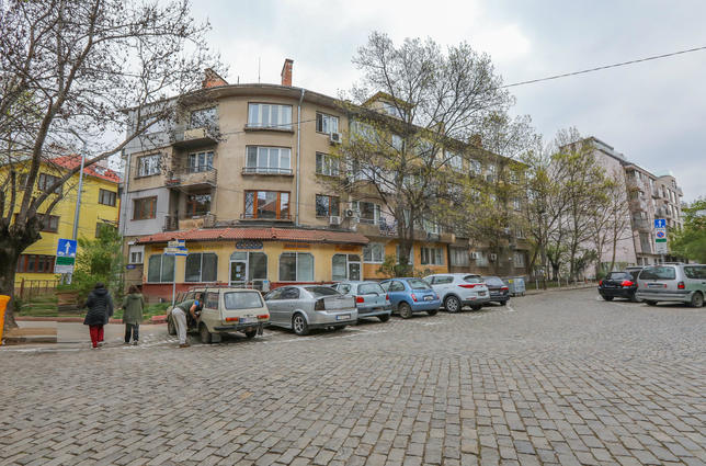 Furnished apartment near metro station, Borisova garden, school, market
Furnished apartment near metro station, Borisova garden, school, market