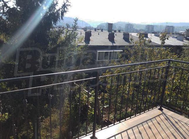 Spacious fully renovated office with excellent location Spacious fully renovated office with excellent location