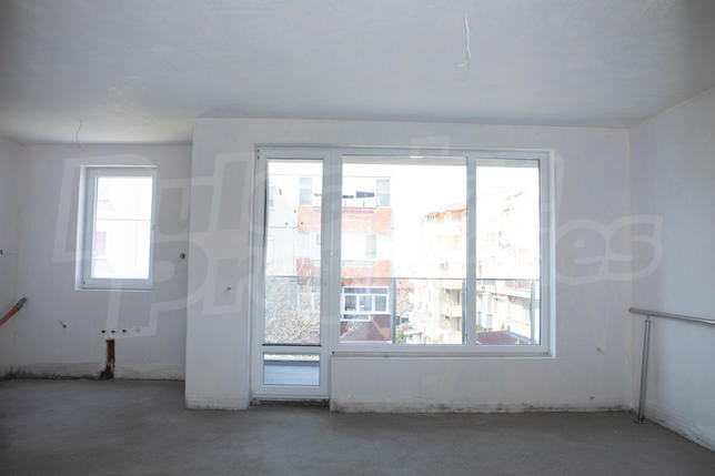 Newly-built high-quality apartment in preferred residential district
Newly-built high-quality apartment in preferred residential district