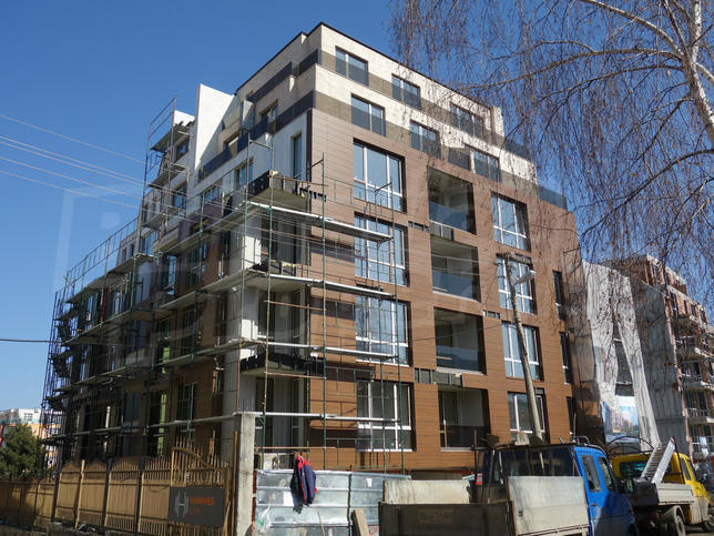 Two-bedroom apartment in a high-rise building with excellent location Two-bedroom apartment in a high-rise building with excellent location