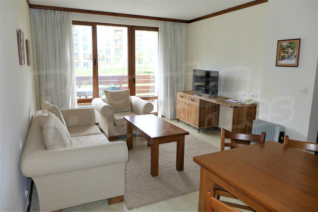 Comfortably furnished apartment close to the ski slopes, the center of Bansko and Pirin park Comfortably furnished apartment close to the ski slopes, the center of Bansko and Pirin park