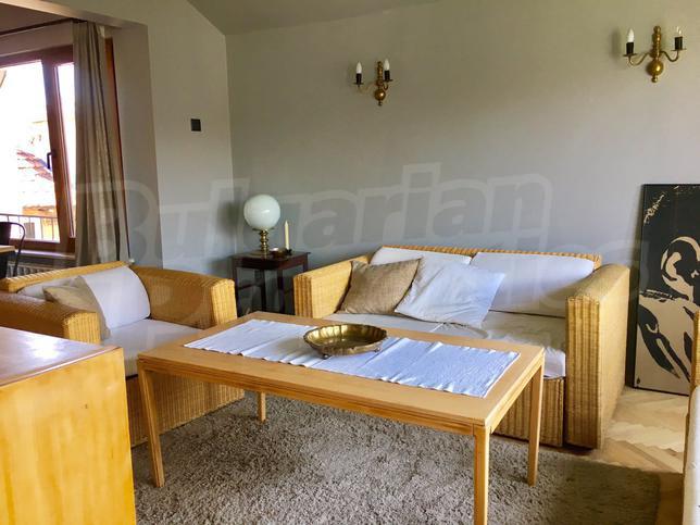 Three bedroom apartment near school with easy access to metro station Three bedroom apartment near school with easy access to metro station