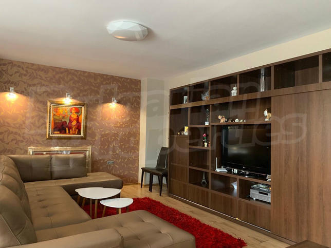 Stylish family home near university, schools, market
Stylish family home near university, schools, market