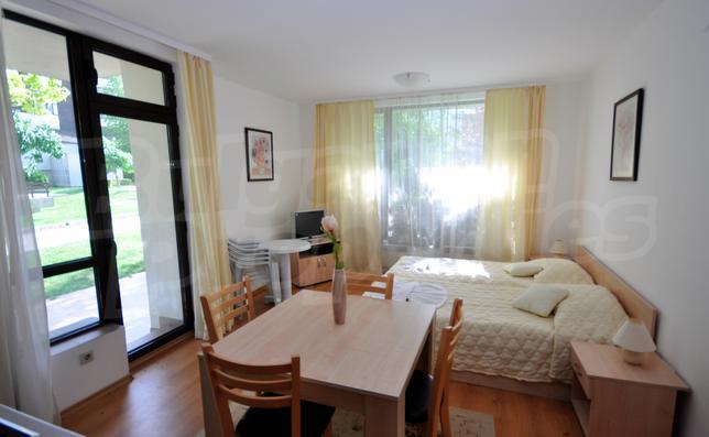 South facing ground floor apartment with pool and mountain views South facing ground floor apartment with pool and mountain views